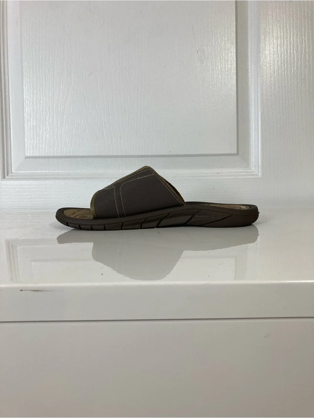 Nwot JUST SPEED Sandals Mens 9 Brown Squeeze Me Logo Slip-On Slides Flats